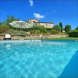 https://chianti-suite.it-tuscanyhotel.com